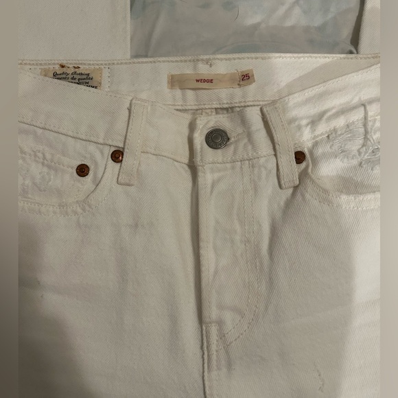 Levi Wedgie Jeans - Picture 2 of 5